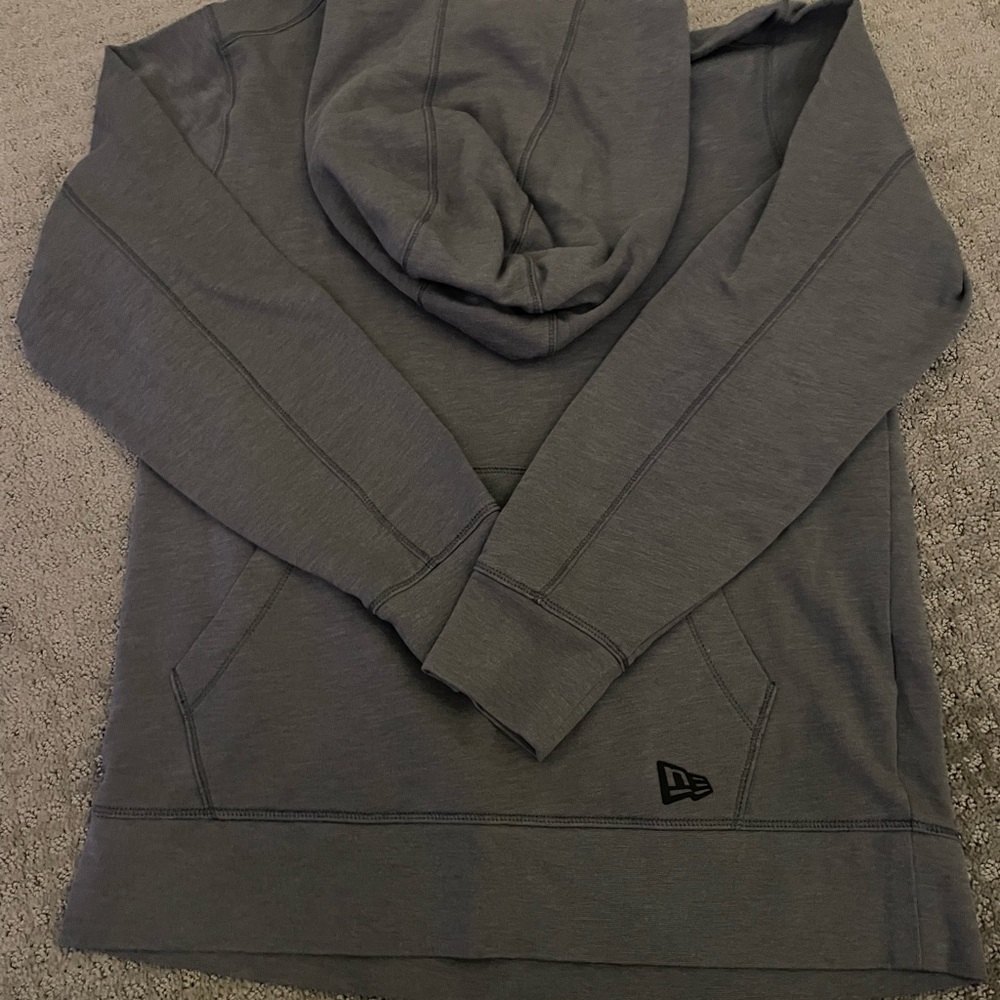grey hoodie